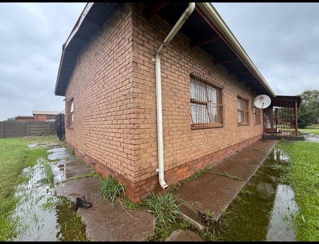 4 BEDROOM HOUSE FOR SALE IN VANDERBIJLPARK CE 3